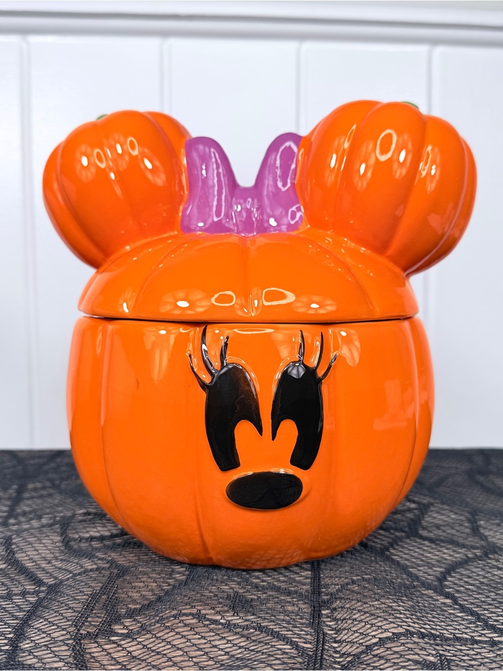 NEW Disney Minnie Mouse Pumpkin Cookie Jar